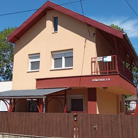 Gyoengyvirag Apartmanhaz Hajdúszoboszló 外观 照片