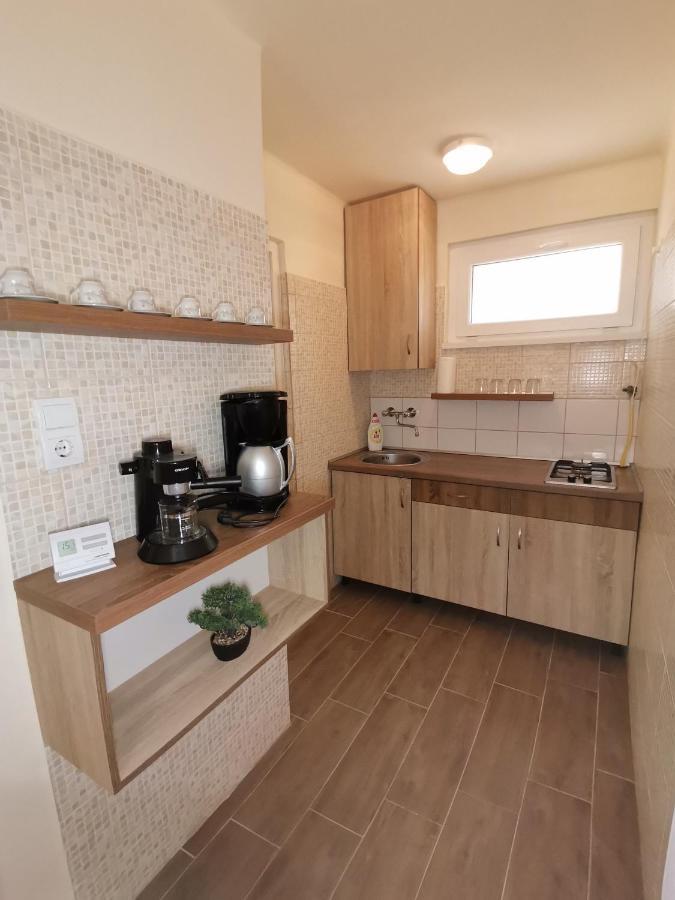 Gyoengyvirag Apartmanhaz Hajdúszoboszló 外观 照片