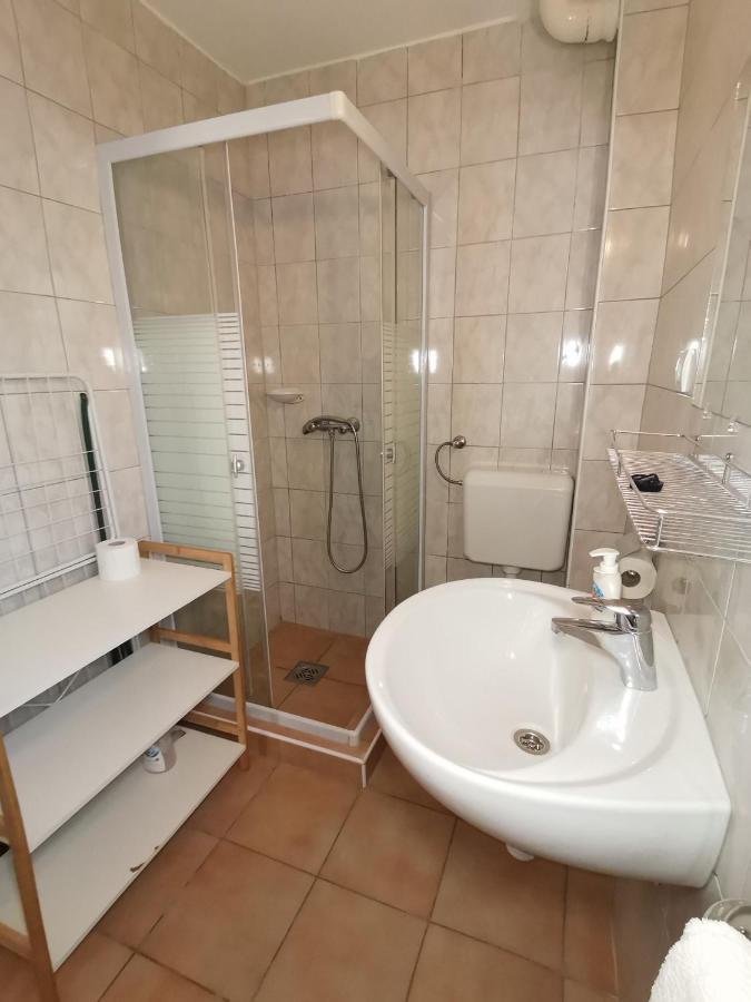 Gyoengyvirag Apartmanhaz Hajdúszoboszló 外观 照片