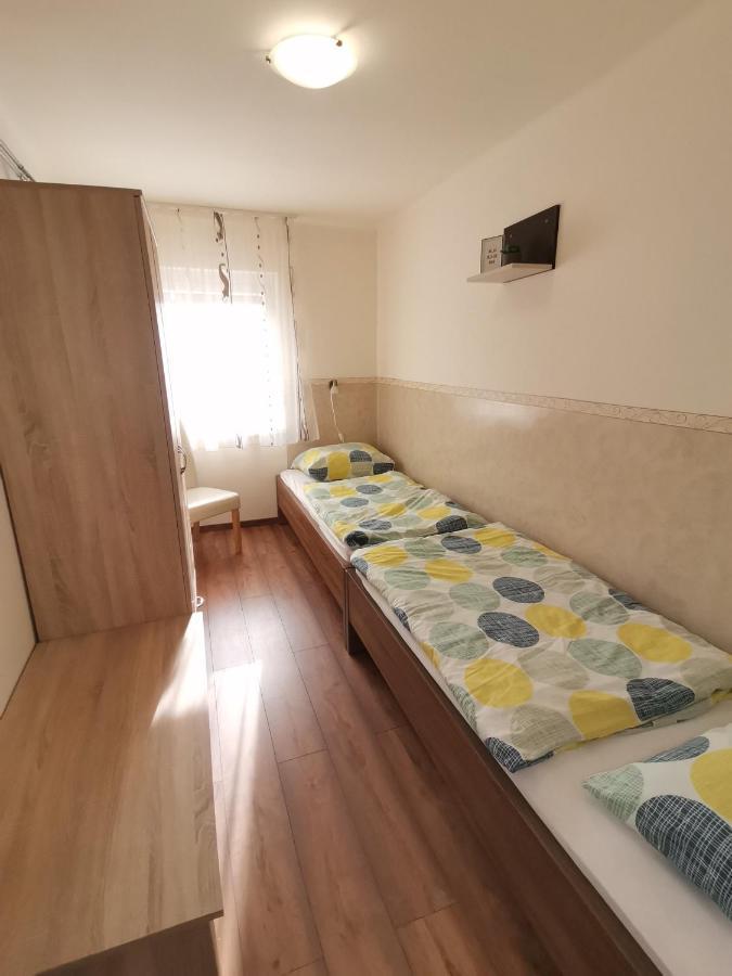 Gyoengyvirag Apartmanhaz Hajdúszoboszló 外观 照片