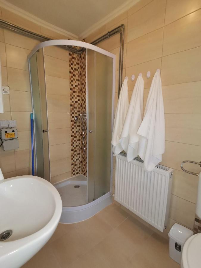 Gyoengyvirag Apartmanhaz Hajdúszoboszló 外观 照片