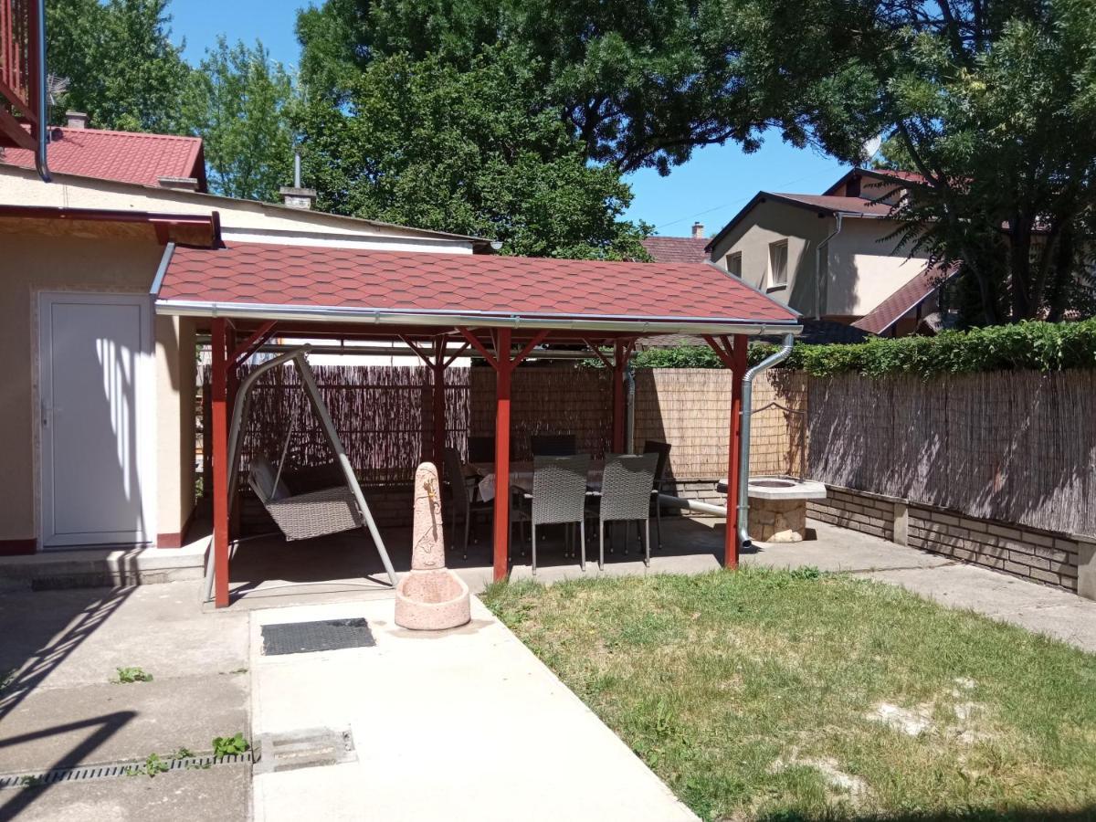 Gyoengyvirag Apartmanhaz Hajdúszoboszló 外观 照片